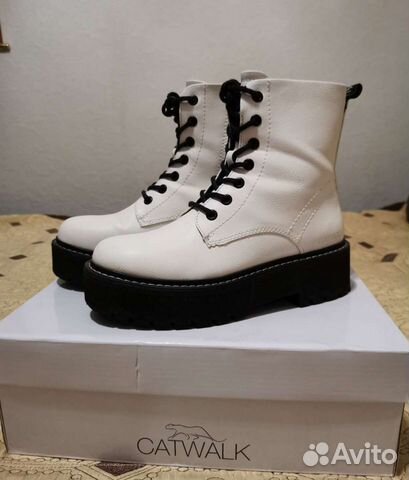 Ботинки новые Catwalk by Deichmann