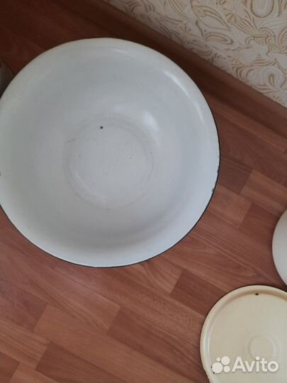 Кастрюля эмалированная новая