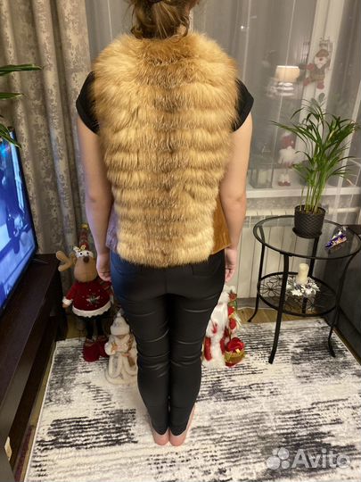Жилетка меховая женская 42 44