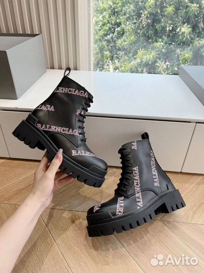 Ботинки женские Balenciaga