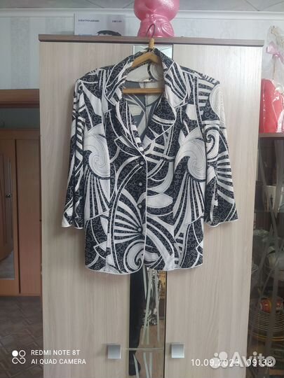 Костюм женский