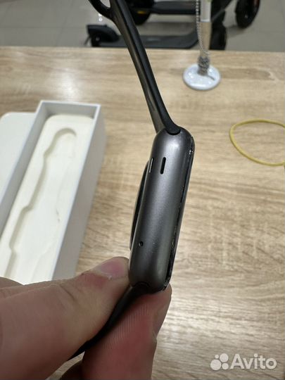 Apple watch 7000 series