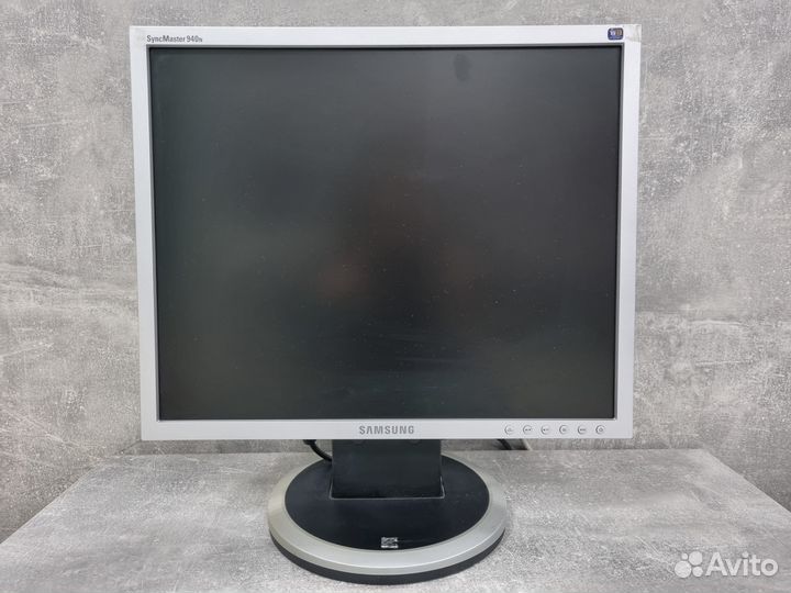 Монитор Samsung SyncMaster 940N 19