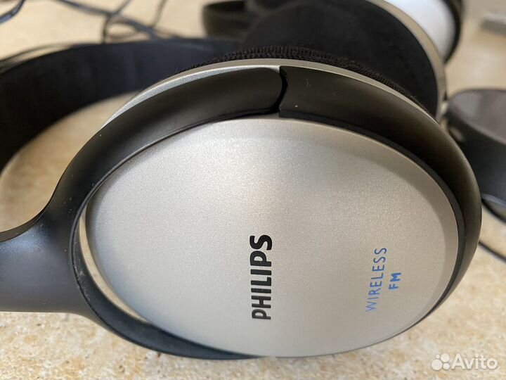 Беспроводные наушники philips