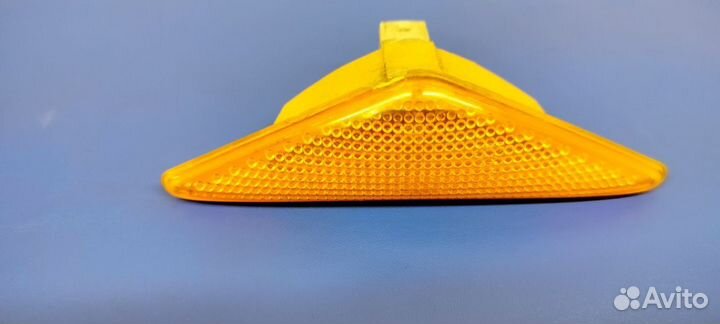 Поворотник в крыле Ford Focus 1