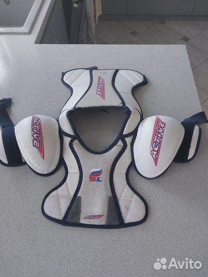 Нагрудник хоккейный