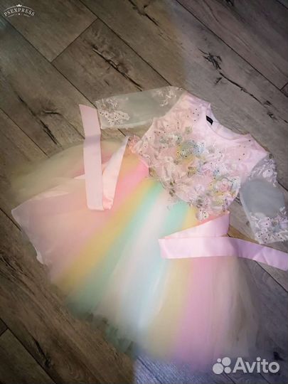 Платье на девочку