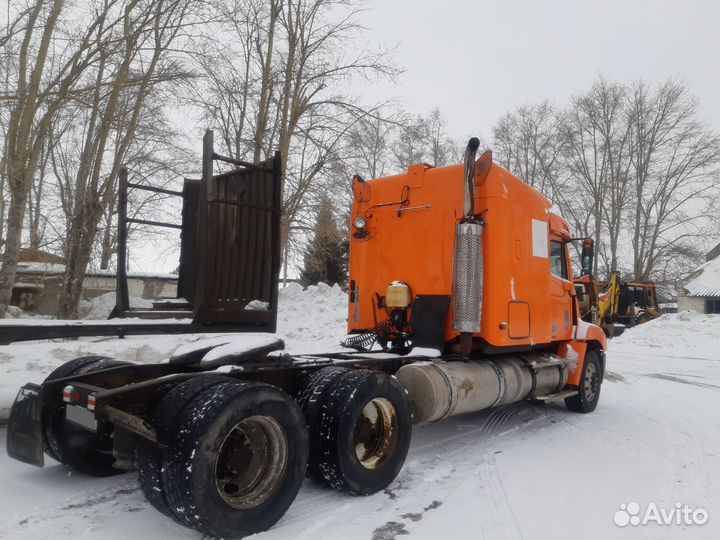 Freightliner Century Class с полуприцепом, 2004
