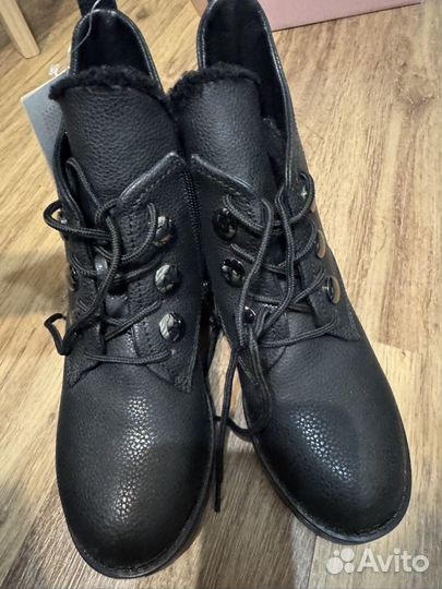 Ботинки зимние новые