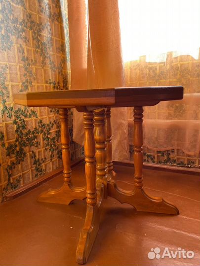 Журнальный столик