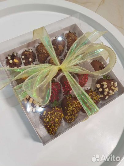 Подарочный набор клубники в шоколаде