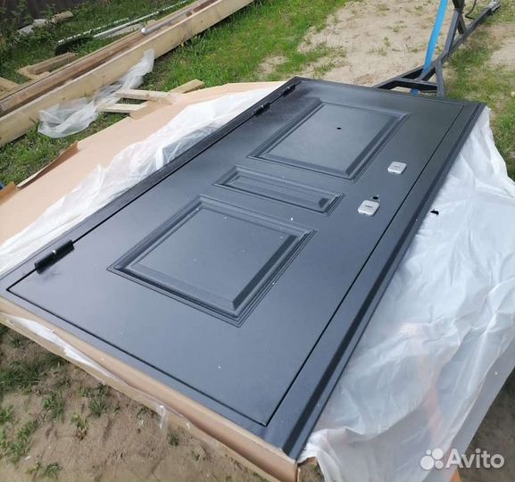 Дверь входная с терморазрывом для дома