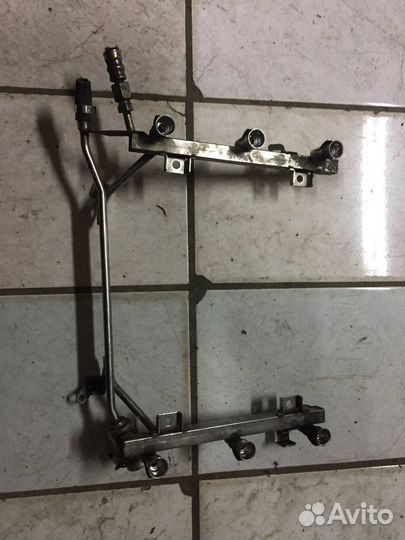 Топливная рампа Audi A8 D2