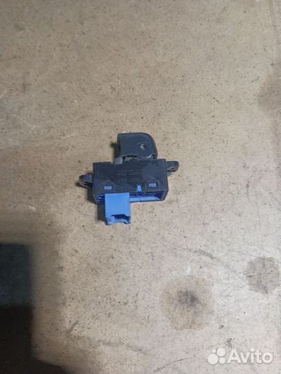 Кнопка стеклоподъемника киа рио 3