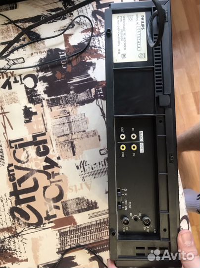 Видео магнитофон philips