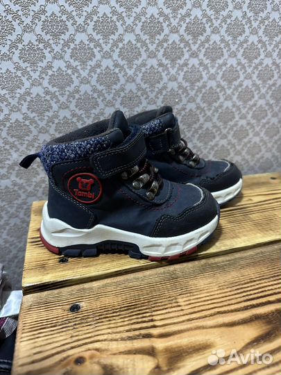 Ботинки для мальчика 23