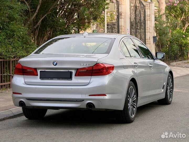 Аренда автомобиля BMW 530