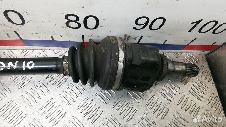 Полуось передняя правая (приводной вал, шрус)