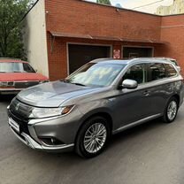 Mitsubishi Outlander 2.4 AT, 2021, 28 000 км, с пробегом, цена 3 880 000 руб.