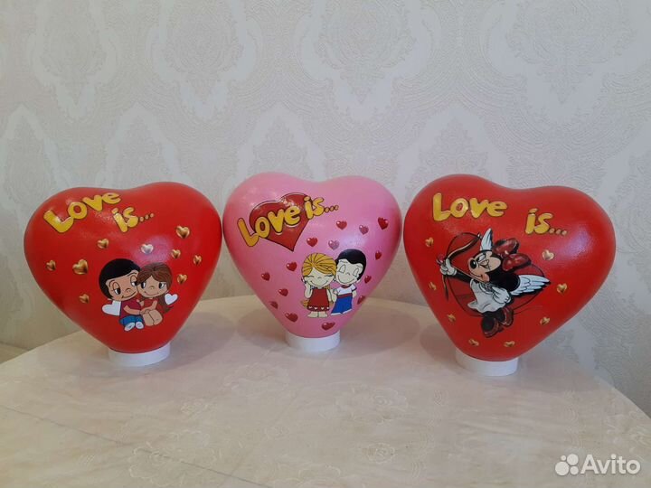 Подарочная упаковка в виде сердечка Love is