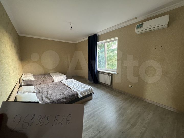 Коттедж 256 м² на участке 10 сот.