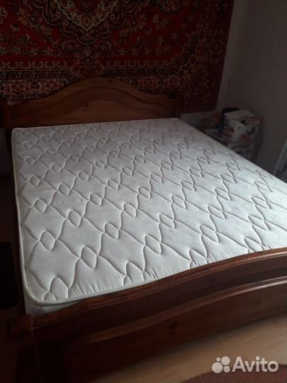 Двухспальная кровать
