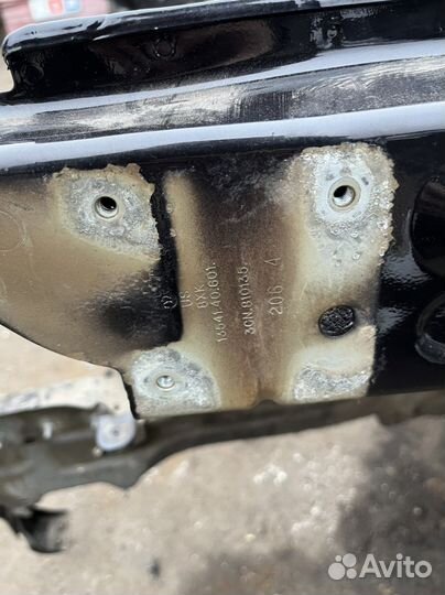 Volkswagen teramont четверть передняя