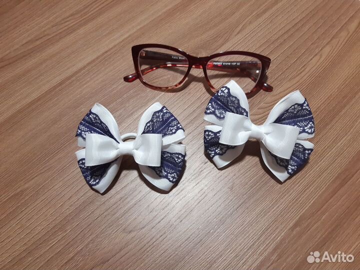 Школьные банты, ленты Выпускник, фартуки