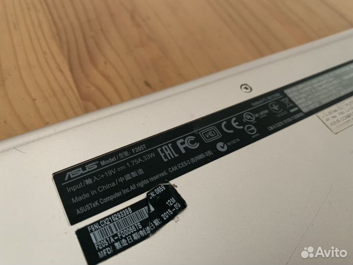 Ноутбук eeebook asus f205t