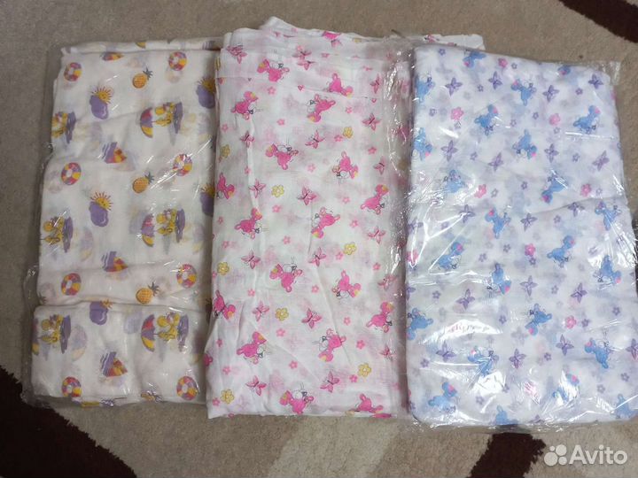 Комплекты в детскую кроватку пеленки