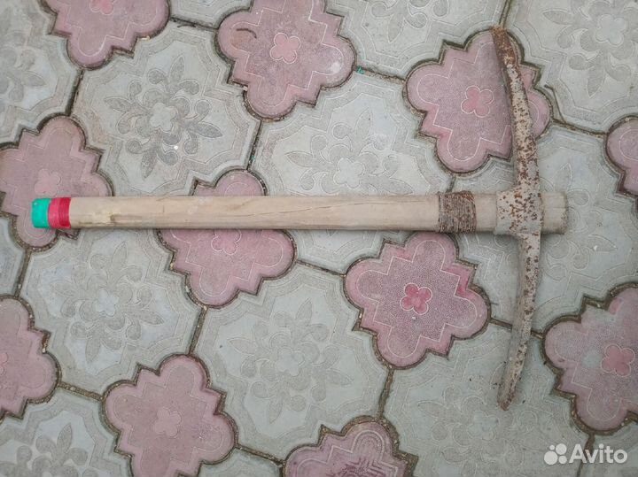 Кирка,пила,блок для подн.груза