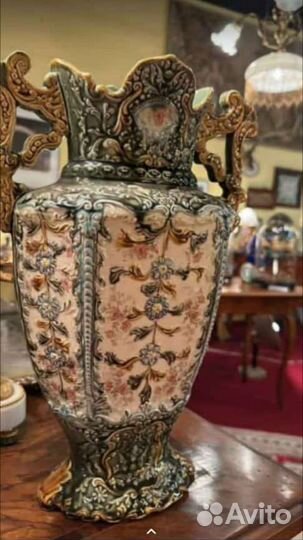 Антикварные вазы майолика 40 см