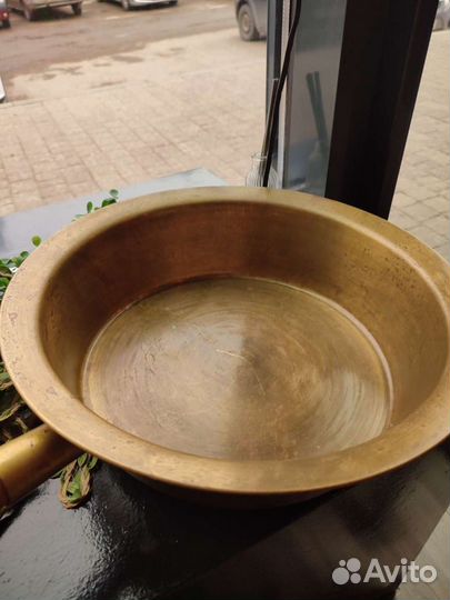 Антиквар, варенье, медный таз. Латунный таз