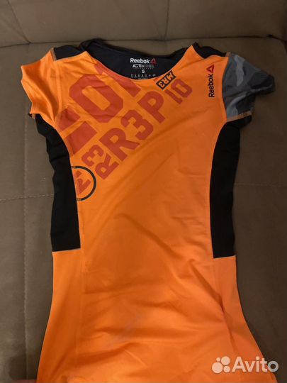 Спорттвная футоболка, новая