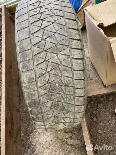 Bridgestone Blizzak DM-V2 225/70 R17 99S