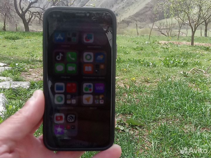 iPhone X, 64 ГБ