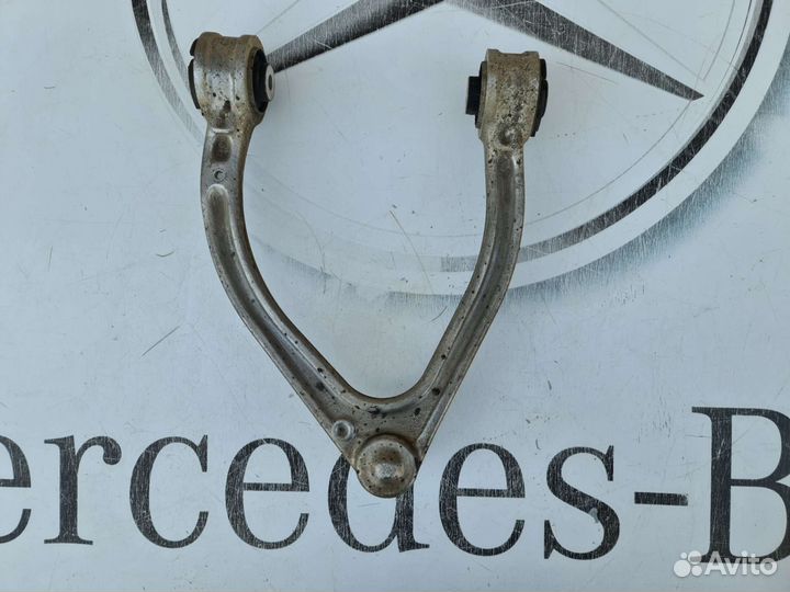 Передний верхний левый рычаг Mercedes W222