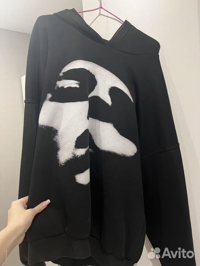 Толстовка Merch Mania