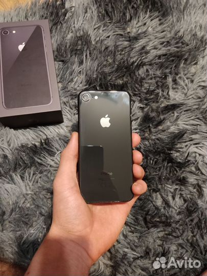 iPhone 8, 64 ГБ