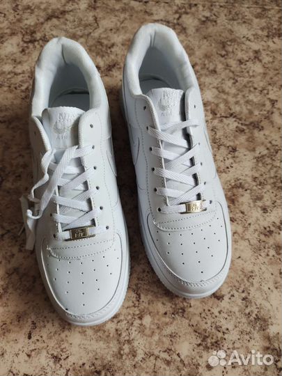 Кроссовки мужские 43 размер новые