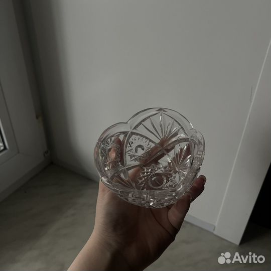 Хрустальная маленькая конфетница