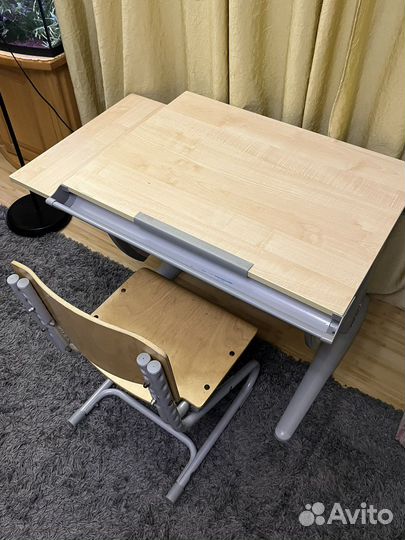 Растущая парта и стул деми