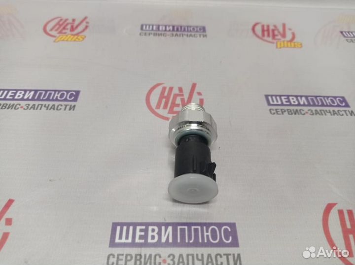 Датчик давления масла Cadillac Escalade