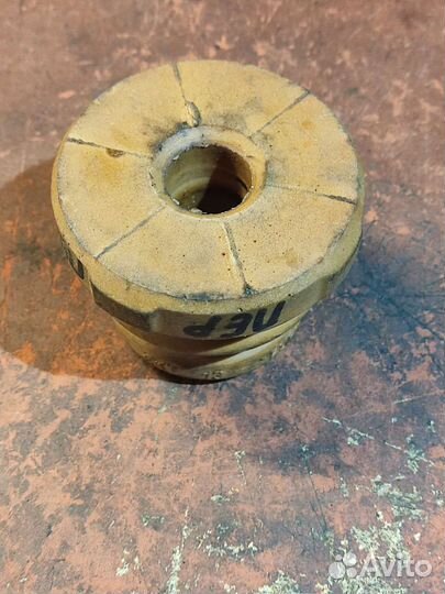 Отбойник амортизатора VW Туарег Audi Q7 Каен