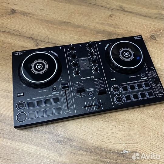 DJ пульт pioneer DDJ-200
