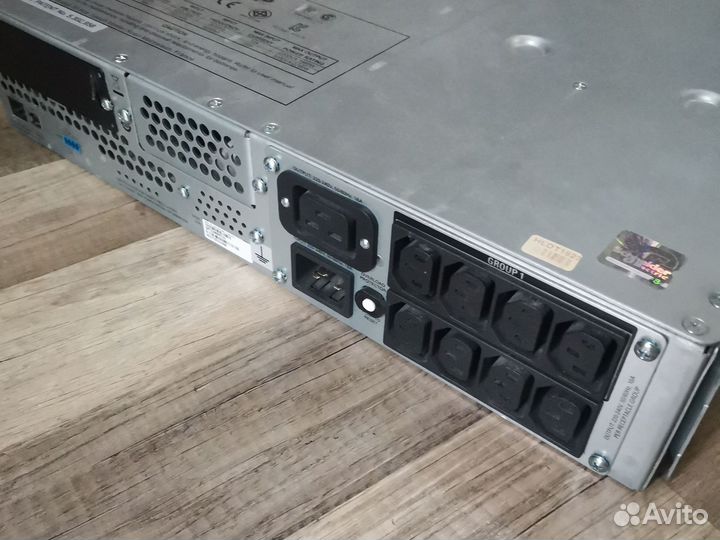 Ибп APC Smart-UPS SMT2200RMI2U