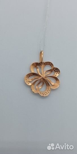 Золотая подвеска с камнем