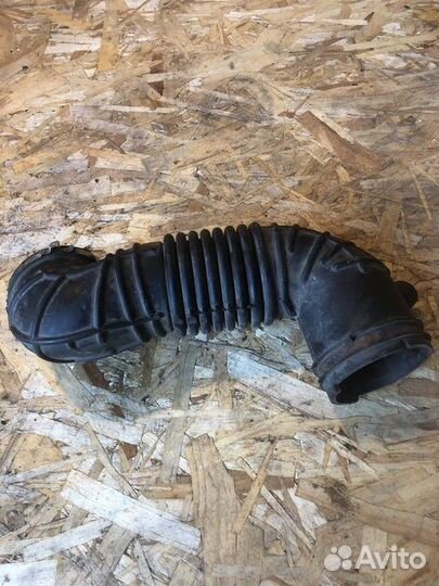 Патрубок воздушного фильтра Ford Mondeo