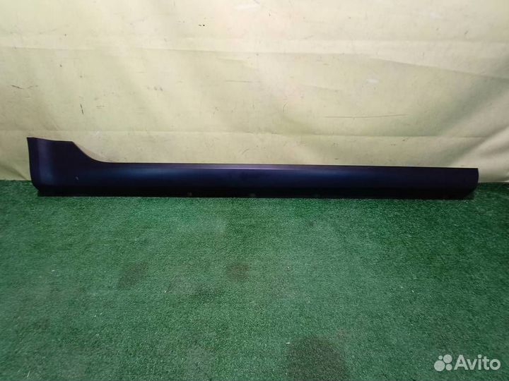 Накладка порога правая LADA Vesta Cross 2017