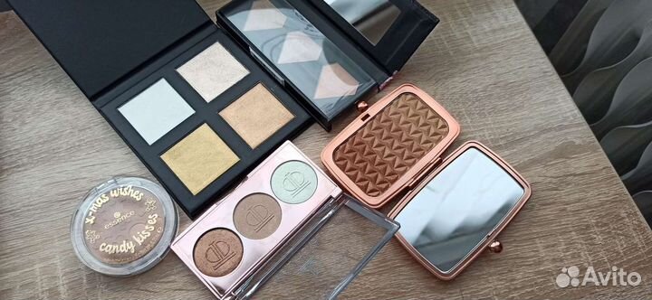 Новые хайлайтеры revolution, catrice, essence